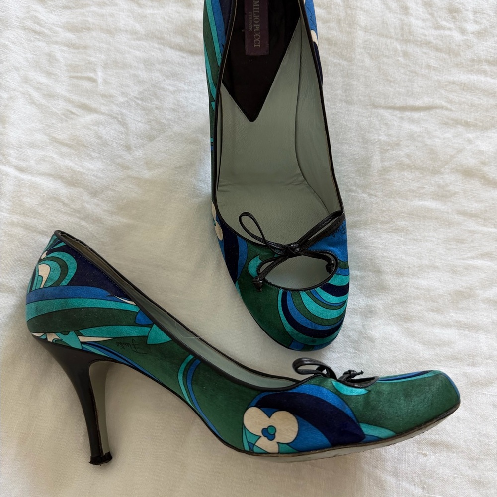 Emilio Pucci Blue & Green Satin Vintage Bow Heels